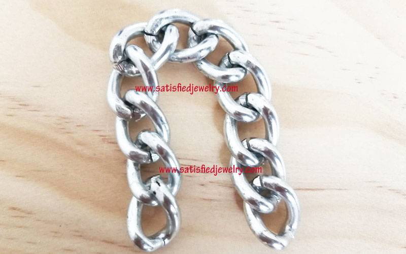 CHAIN0041 - 1.jpg