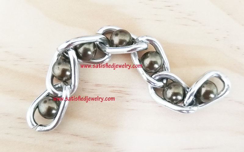CHAIN0024 - 1.jpg