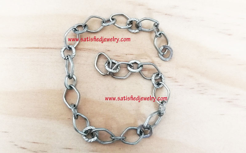 CHAIN0111 - 2.jpg