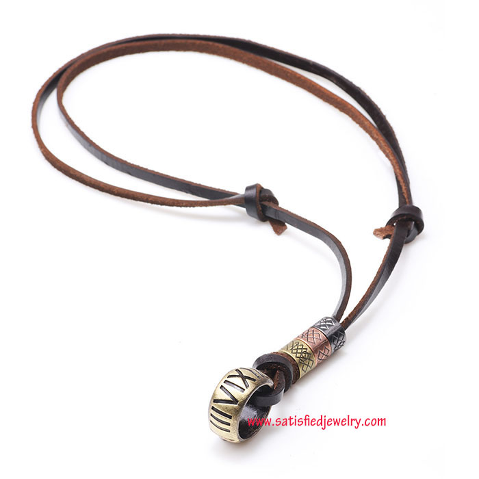 NECKLACE0018 - 3.jpg