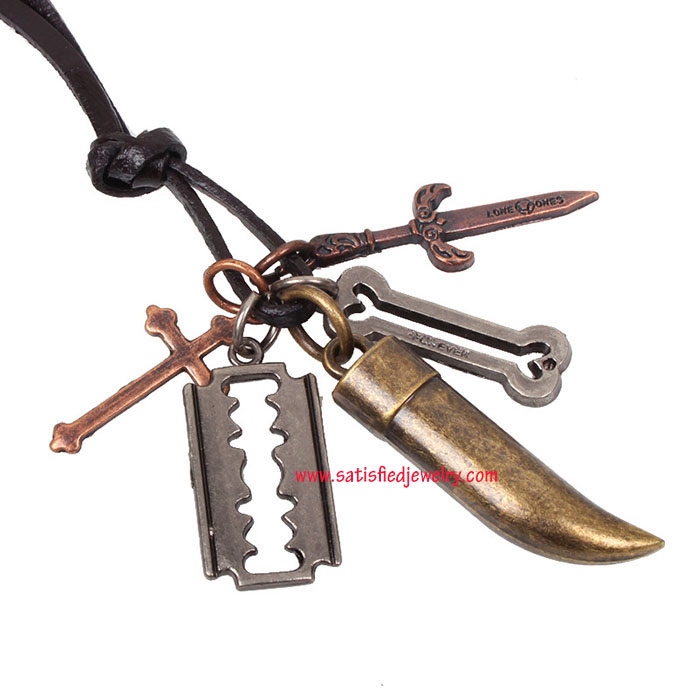 NECKLACE0047 - 3.jpg