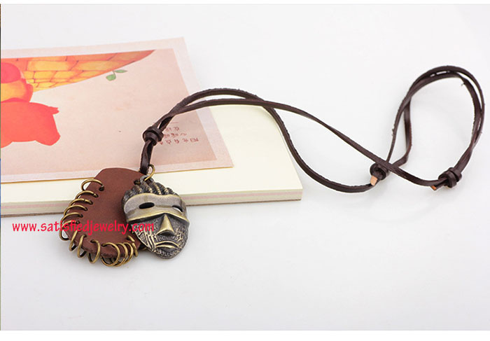 NECKLACE0048 - 4.jpg