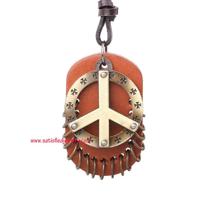 NECKLACE0049 - 3.jpg