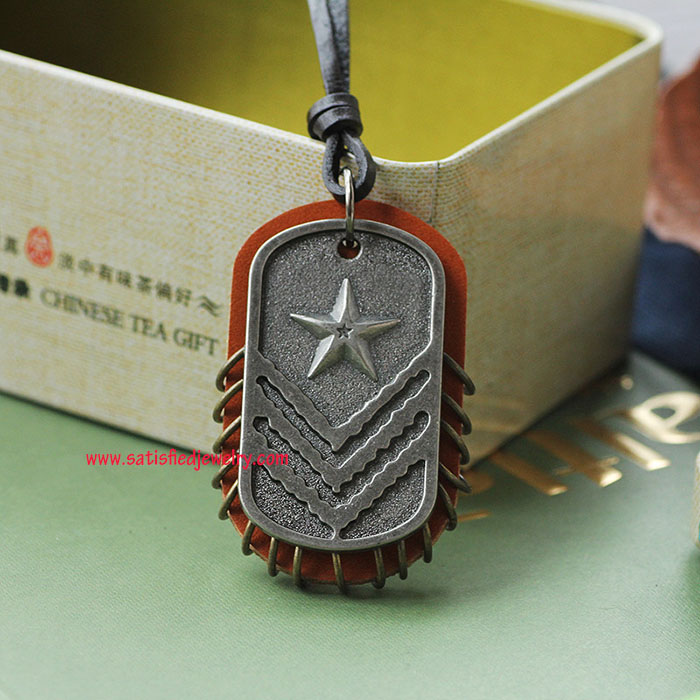 NECKLACE0062 - 2.jpg