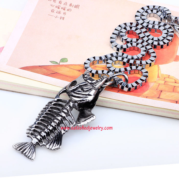 NECKLACE0082 - 3.jpg